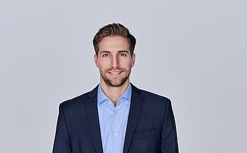Valentin Erler: Fachanwalt für Versicherungsrecht