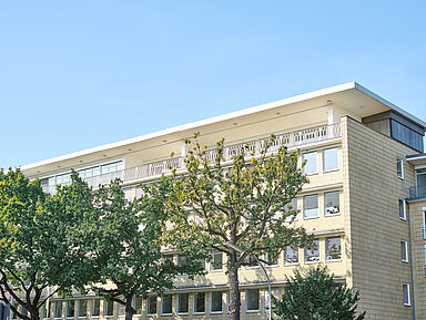 Neuwertversicherung soll nur im Zusammenhang mit dem Versicherungsfall stehende Nachteile ausgleichen