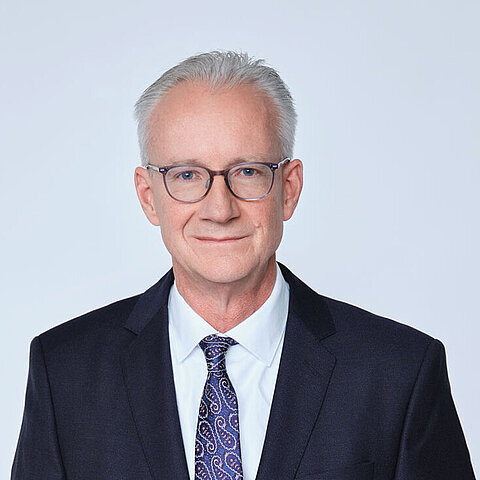 Dr. Wolfram Ellwanger