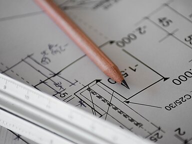 Böhmer und Scalidis stellen Deckungs- und Haftungsfragen des Bau- und Architektenrechts vor
