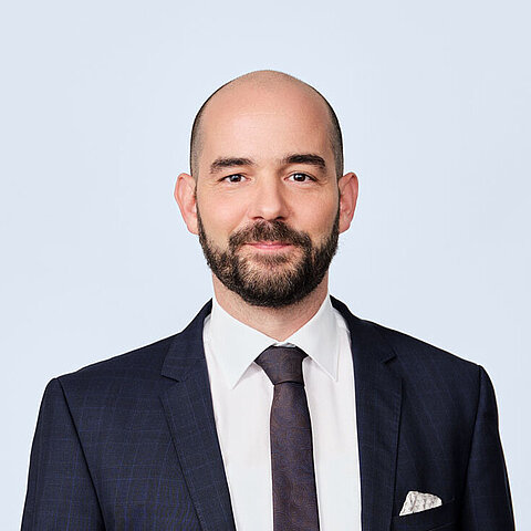 Dr. Tobias Britz
